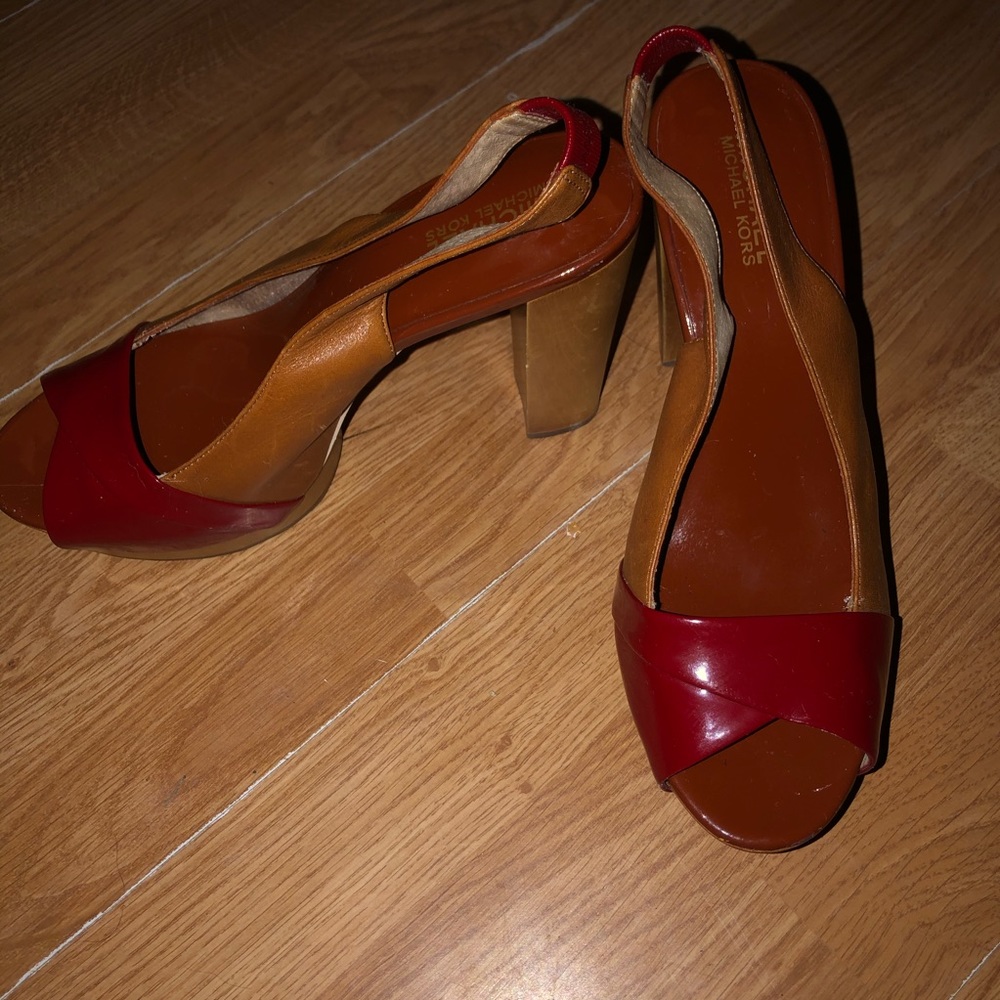 Michael kors caramel & red heels
